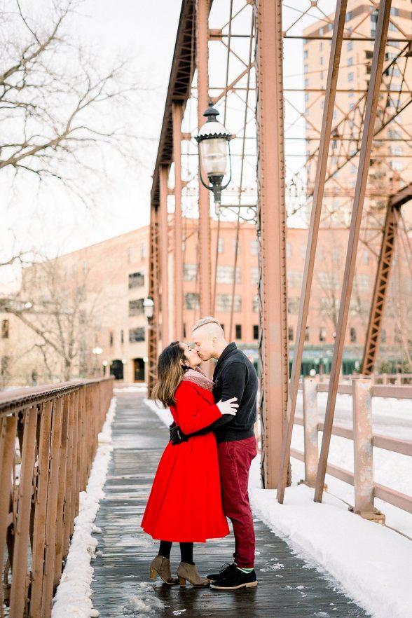 Stefany Rob Fine Art Engagement Photography Stone Arch Bridge Nicollet Island Minneapolis MN 2020101 websize 1