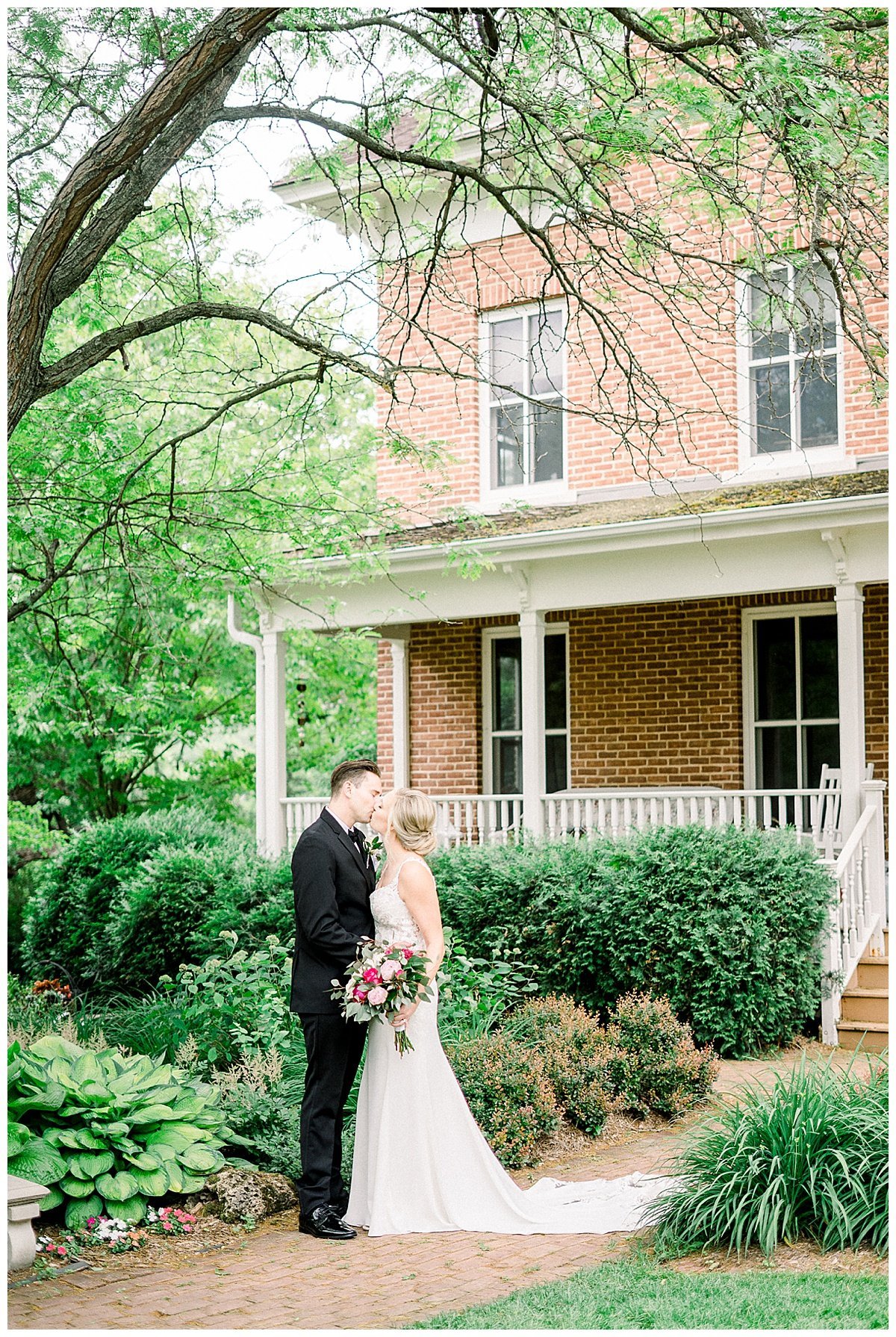 Round Barn Farm Wedding Red Wing Minnesota Rachel Elle Photography142