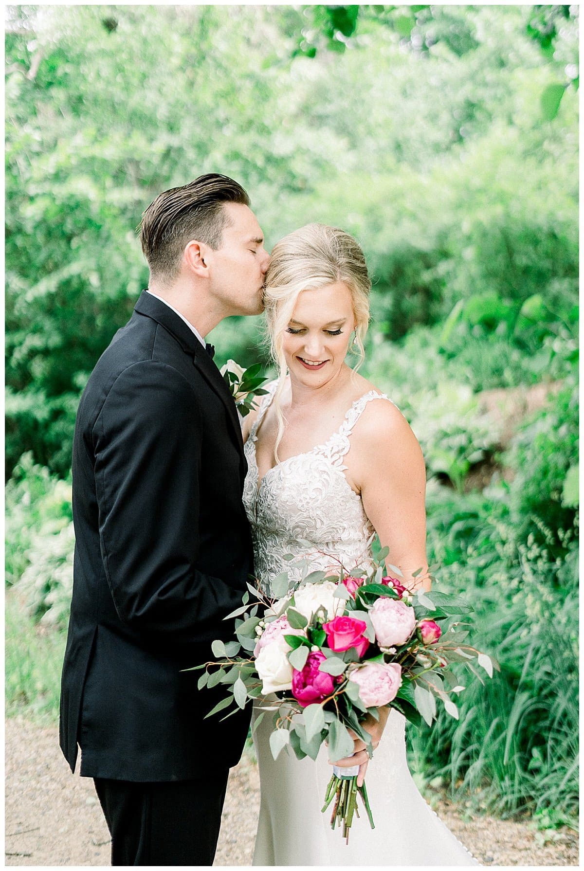 Round Barn Farm Wedding Red Wing Minnesota Rachel Elle Photography150