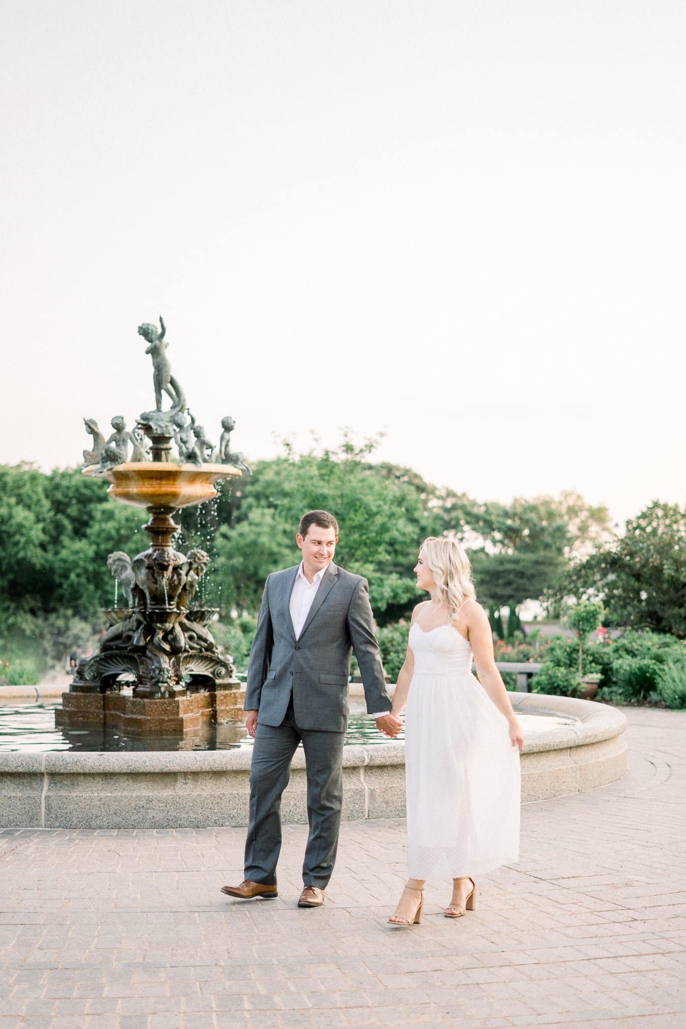 Dasha Will Lyndale Rose Gardens Engagement Photography Minneapolis Minnesota Wedding Photographer Rachel Elle Photography102