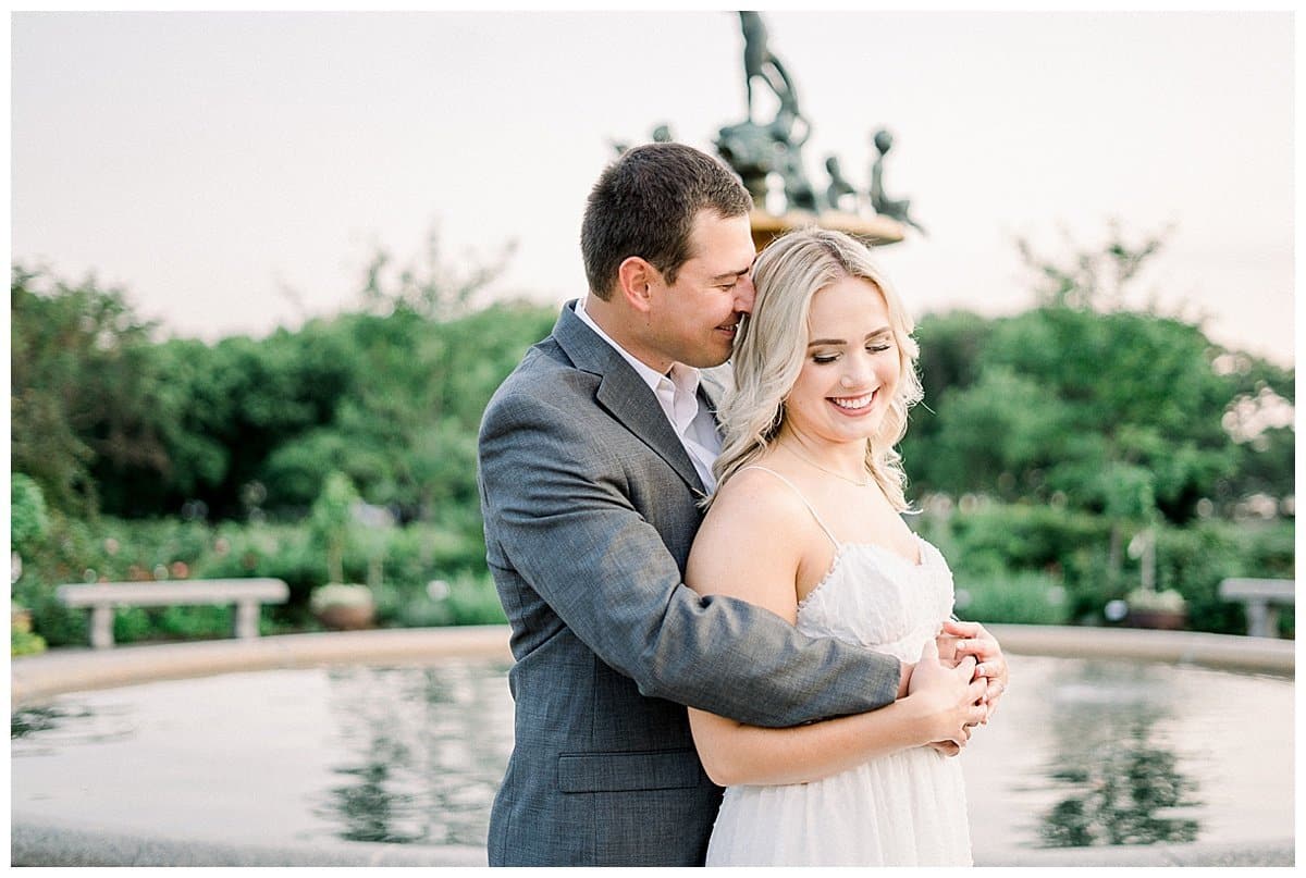 Dasha Will Lyndale Rose Garden Engagement Session Photography Minneapolis Minnesota Wedding Photographer Rachel Elle Photography110