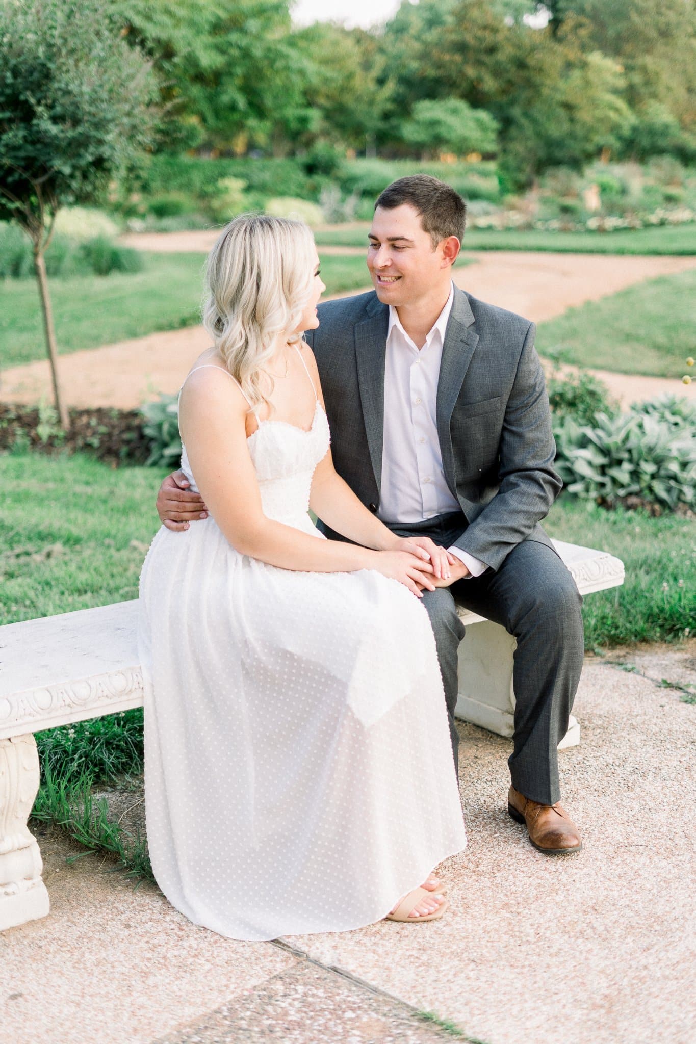 Dasha Will Lyndale Rose Gardens Engagement Photography Minneapolis Minnesota Wedding Photographer Rachel Elle Photography91