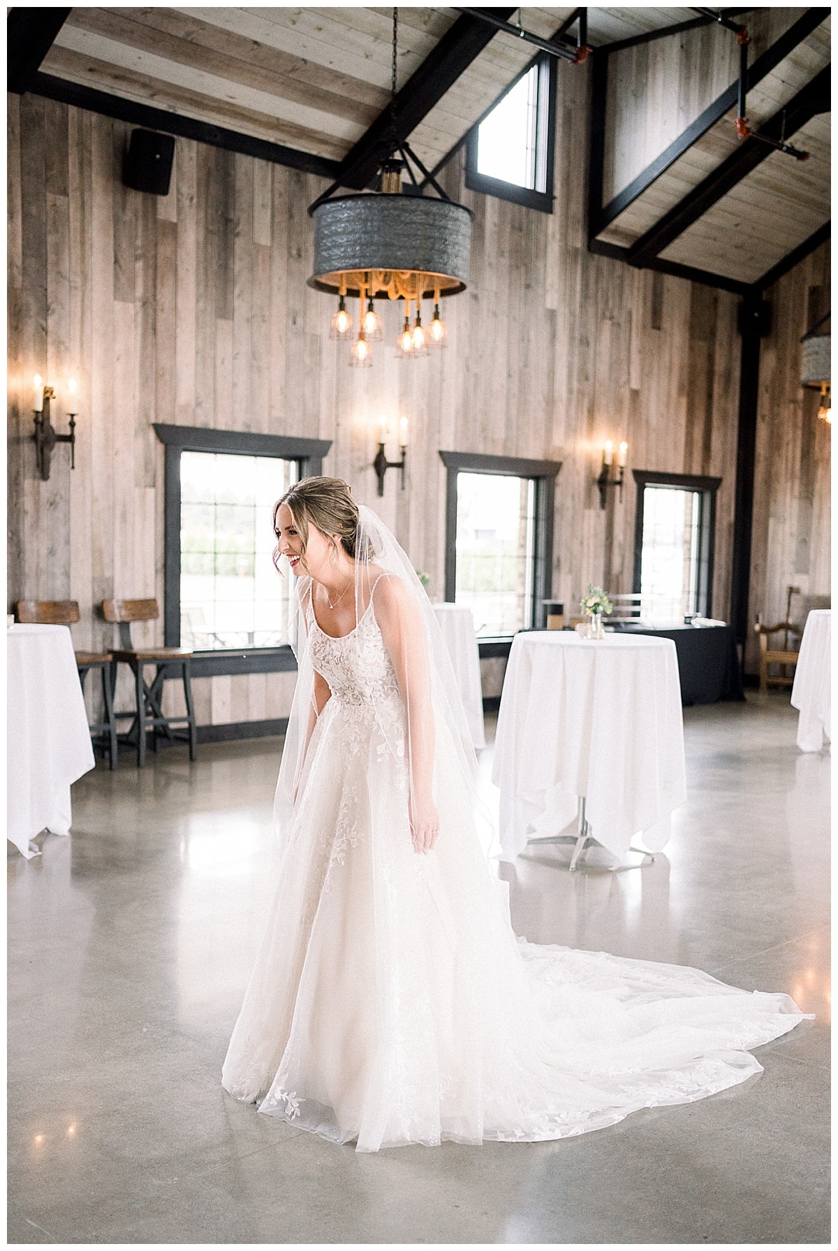 Lauren Adam Ashery Lane Farm Wedding Photography Minneapolis Wedding Photographer Rachel Elle Photography112