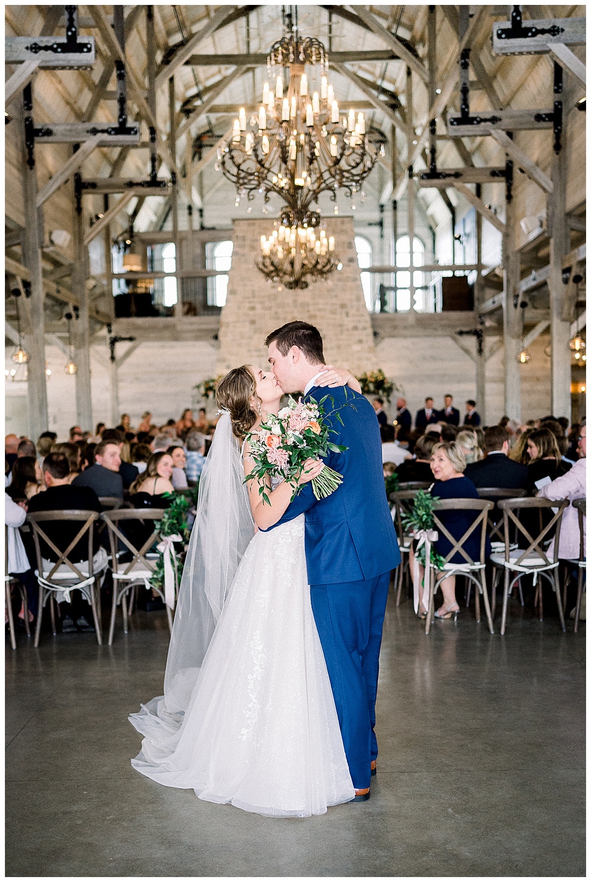 Lauren Adam Ashery Lane Farm Wedding Photography Minneapolis Wedding Photographer Rachel Elle Photography421