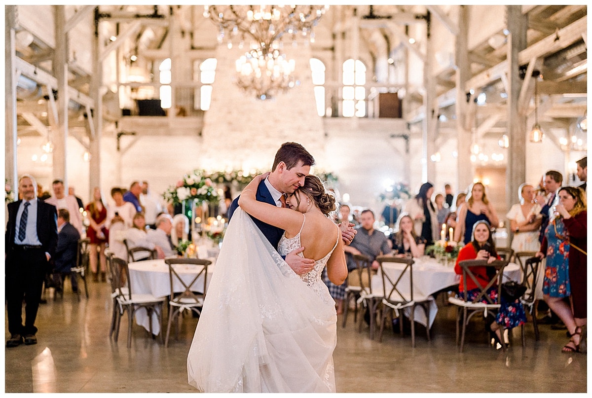 Lauren Adam Ashery Lane Farm Wedding Photography Minneapolis Wedding Photographer Rachel Elle Photography577