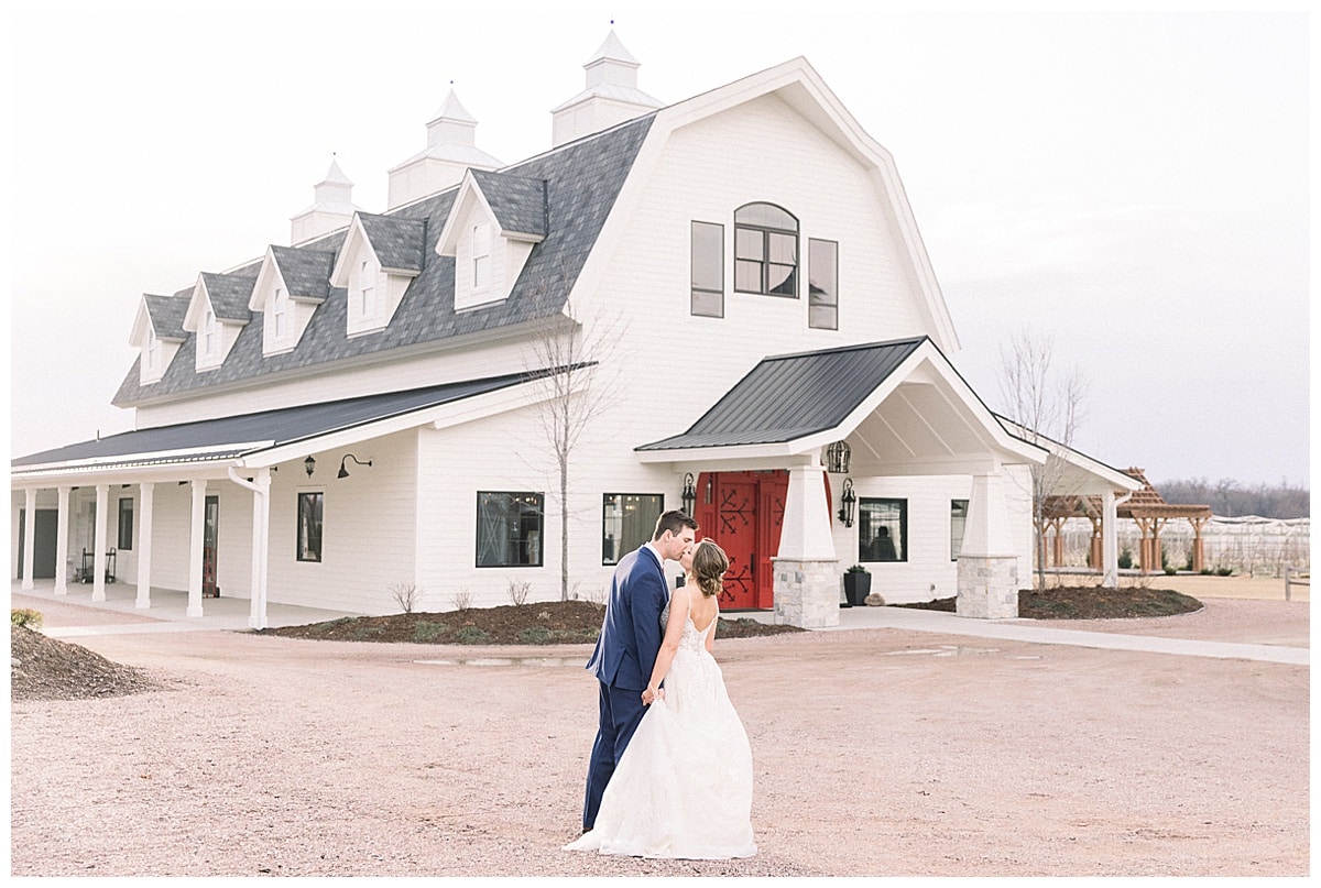 Lauren Adam Ashery Lane Farm Wedding Photography Minneapolis Wedding Photographer Rachel Elle Photography658