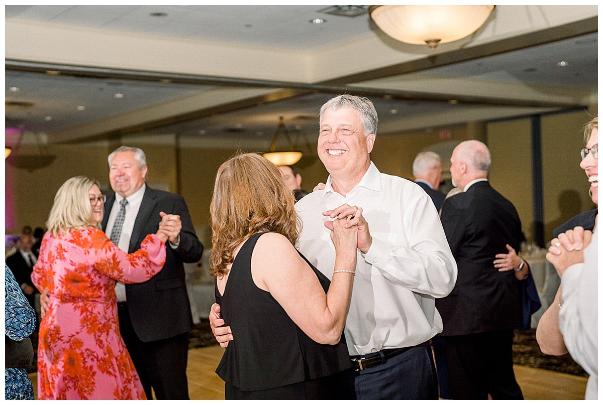 Dasha Will Golden Valley Country Club Wedding Rachel Elle Photography560