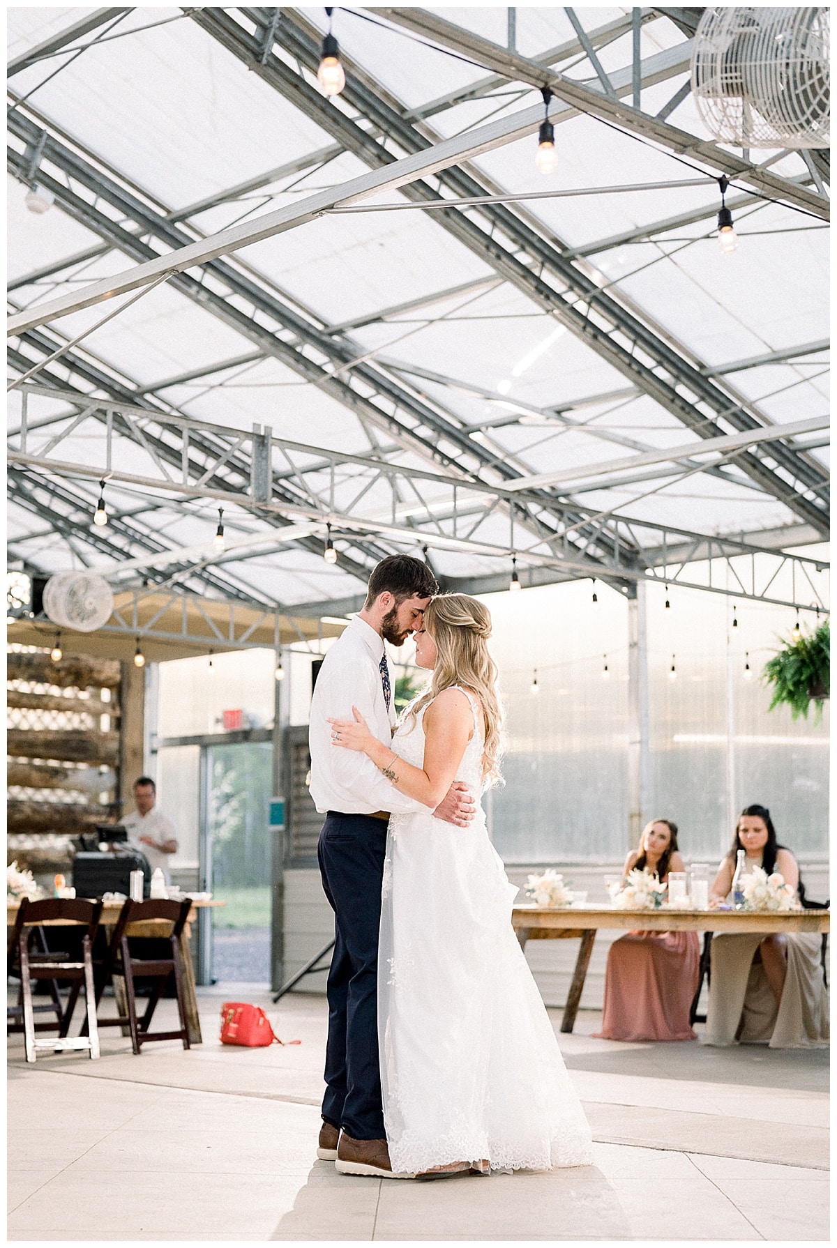 Sophie Anthony The Atrium Wedding Wisconsin Wedding Photography Rachel Elle Photography379