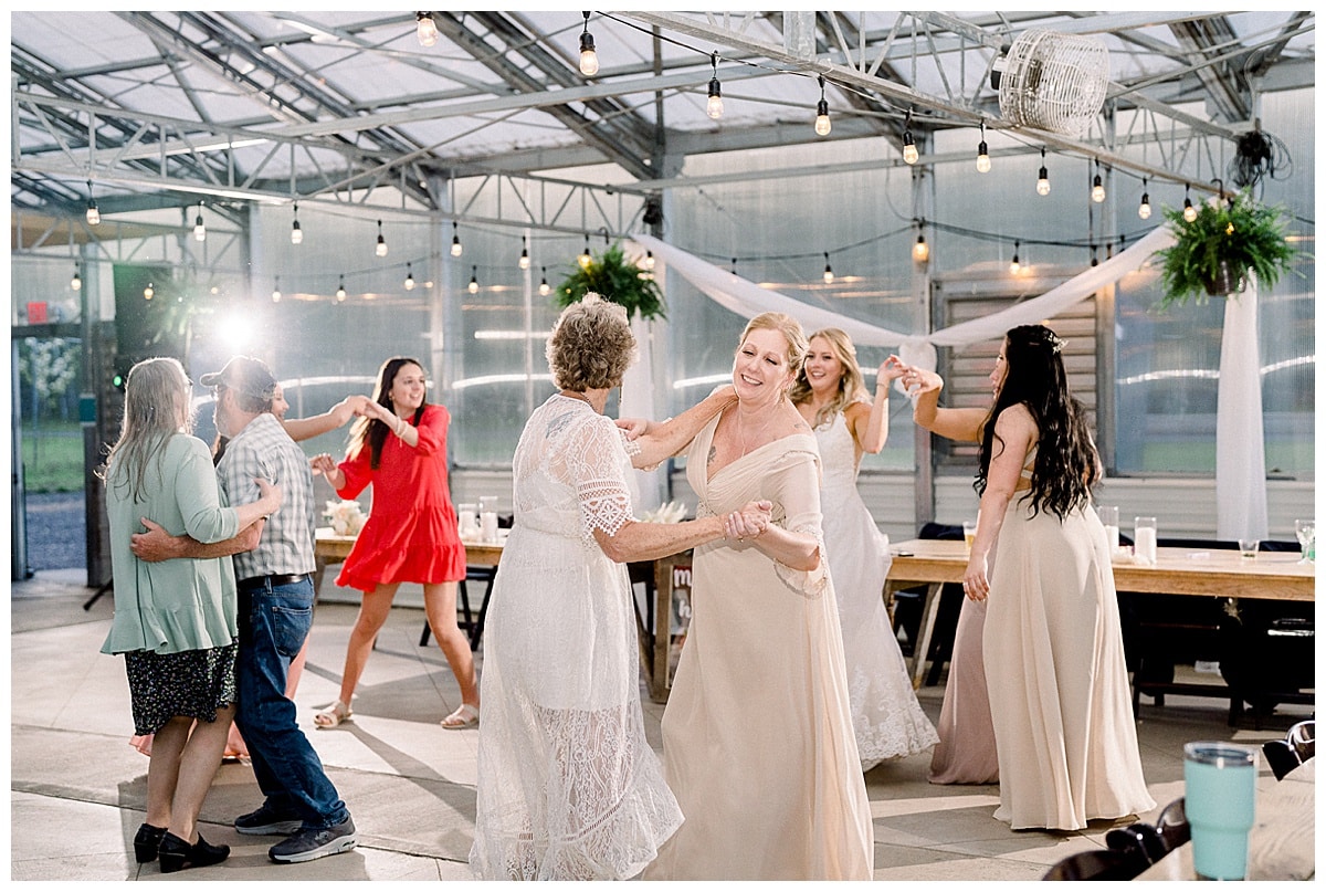 Sophie Anthony The Atrium Wedding Wisconsin Wedding Photography Rachel Elle Photography399