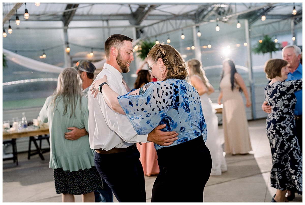 Sophie Anthony The Atrium Wedding Wisconsin Wedding Photography Rachel Elle Photography400